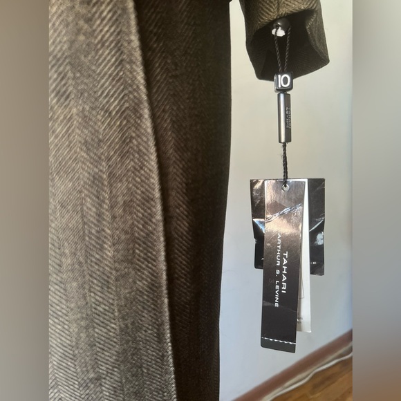 New NWT Tahari Grey Women’s 2-Piece Suit Set - Picture 4 of 4